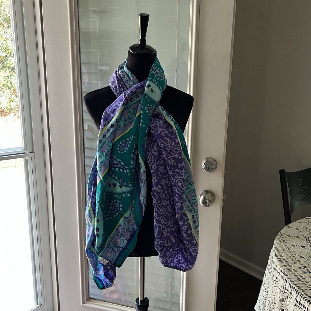 diane von furstenberg scarfโ